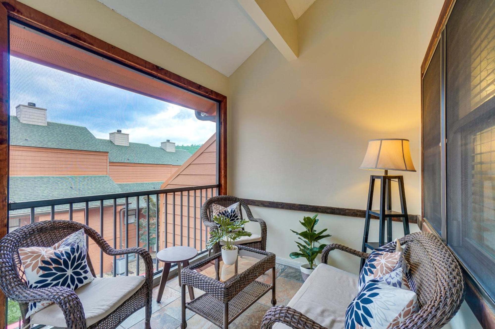 Downtown Gatlinburg Condo With Mountain-View Balcony Exterior foto